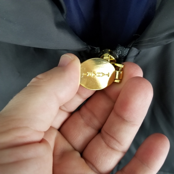 TAHARI | Taryn down puffer pillow jacket - Picture 5 of 13